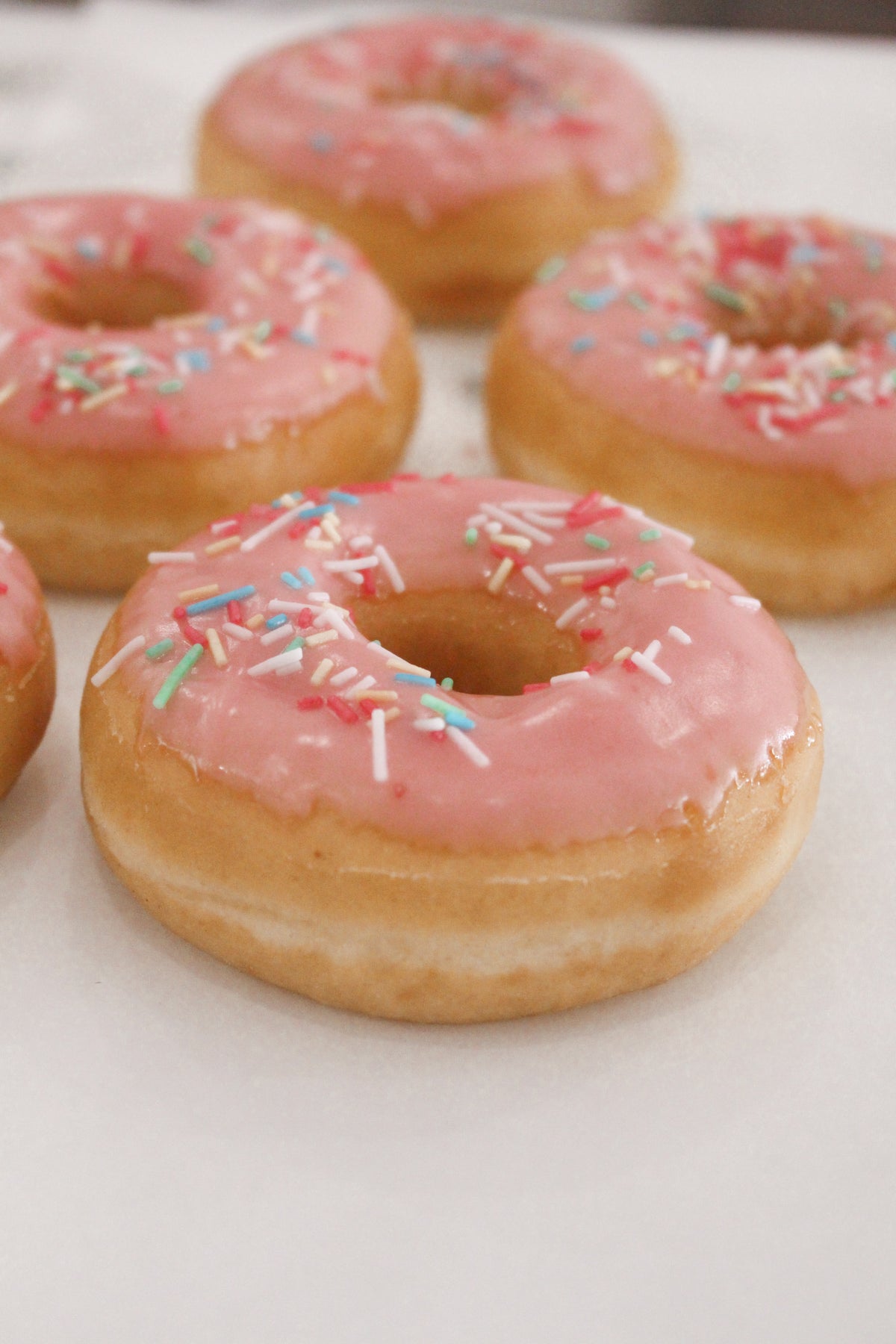 Donut Homer rose nappage fraises Louise Donut's